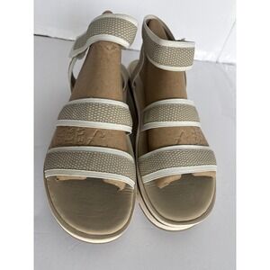 Baretraps Women's Beige Platform Sandals Ankle Strap Three Band Comfort Shoes 10